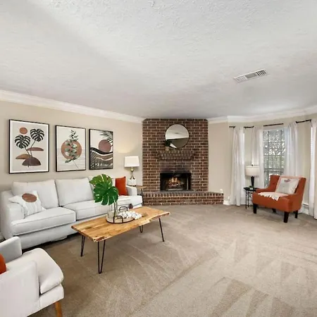 Villa Montrose Walk To 50 Restaurants 1Mile 2 Downtown